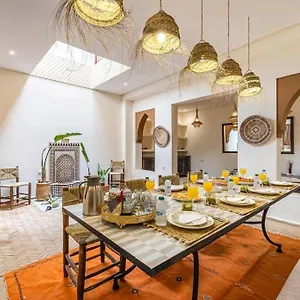Macan Exclusive And Trendy Chich Breakfast Incl Villa